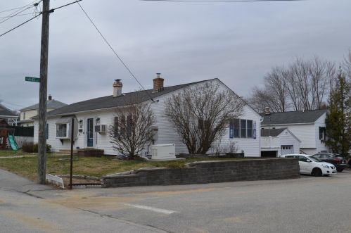 26 Cross St, Allenstown, NH 03275 exterior