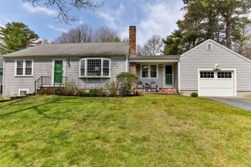 34 Jasons Ln, Osterville, MA 02655 exterior