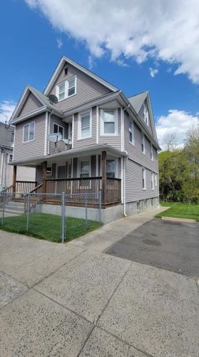 68 Amsterdam Ave, Bridgeport, CT 06606 exterior