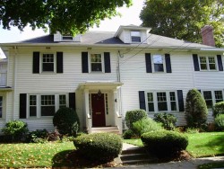 4 Nobscot Rd, Newton, MA 02459 exterior