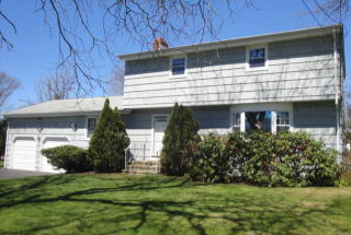 43 Magnolia Rd, Bridgeport, CT 06611 exterior