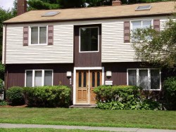 633 Saw Mill Brook Pkwy, Newton, MA 02459 exterior