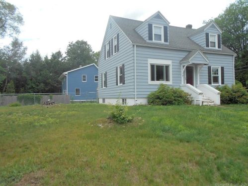 9 Bernardino Ave, Enfield, CT 06082 exterior