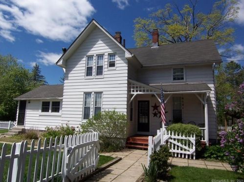 30 Pond St, East Windsor, CT 06016 exterior