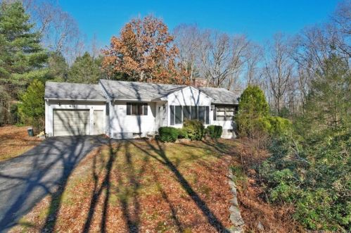 421 Modock Rd, Putnam, CT 06260 exterior