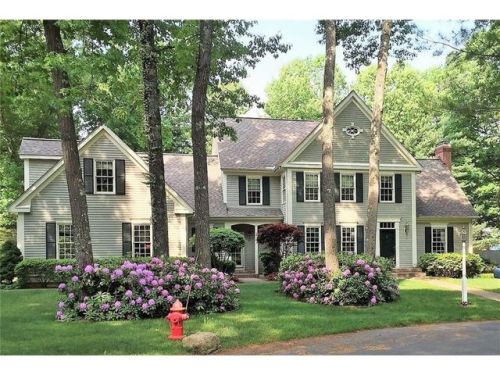 1 Chelsea Pl, Farmington, CT 06032 exterior
