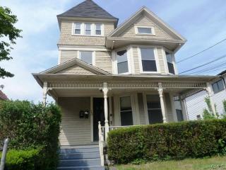 160 Pacific St, Bridgeport, CT 06604 exterior