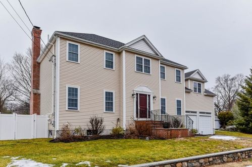 51 Hastings Rd, Dedham, MA 02026 exterior