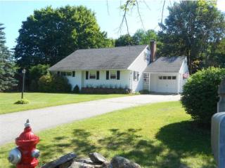 121 Morrill St, Laconia, NH 03249 exterior