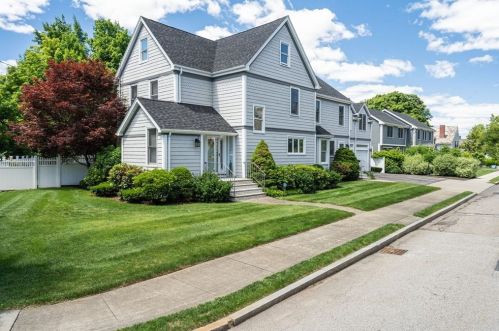 72 Fair Oaks Ave, Newton, MA 02460 exterior