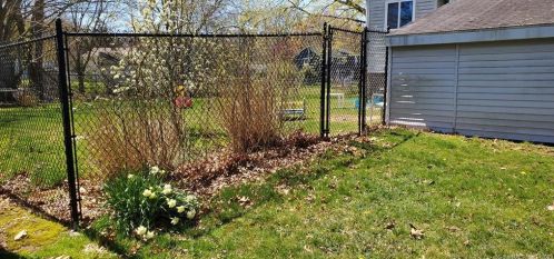 14 Carriage Trl, Gales Ferry, CT 06339 exterior