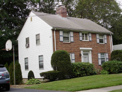 59 Quinobequin Rd, Newton, MA 02462 exterior