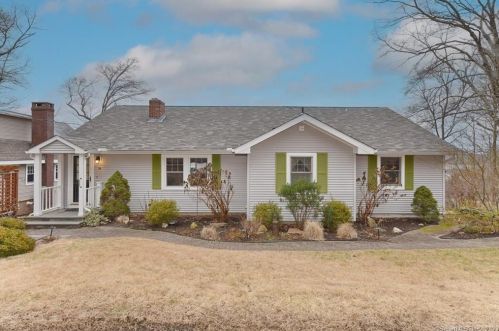 16 Cornwell Ter, East-Hampton, CT 06424 exterior