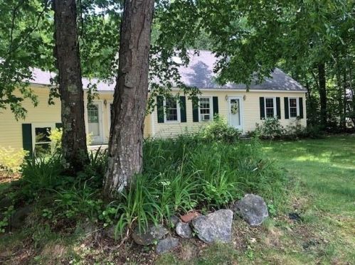 7 Rosewood Dr, Concord, NH 03304 exterior