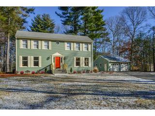81 Mapleville Rd, Smithfield, RI 02828 exterior