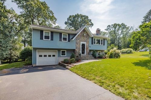 12 Dogwood Ln, Ellington, CT 06029 exterior