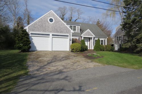 54 Uncle Alberts Dr, Chatham, MA 02633 exterior