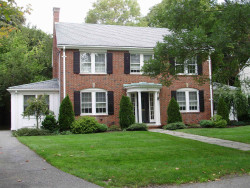 31 Nehoiden Rd, Newton, MA 02468 exterior