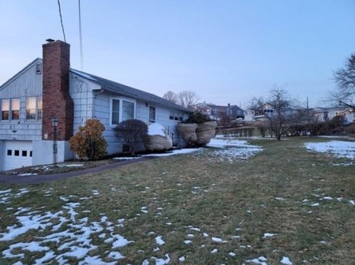 13 Clark Rd, Ipswich, MA 01938 exterior