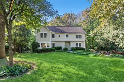 52 East Ln, Stamford, CT 06905 exterior