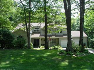 5 Stonefield Dr, Waterbury, CT 06712 exterior