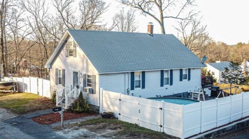 423 Textile Ave, Dracut, MA 01826 exterior