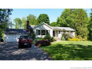 189 Woodland Hills Rd, Southbury, CT 06488 exterior