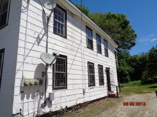 28 Spring St, Killingly, CT 06239 exterior