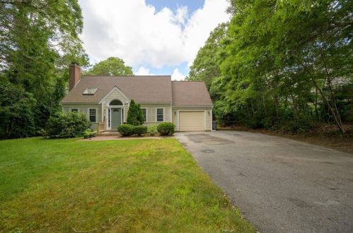 27 Leather Leaf Ln, New Seabury, MA 02649 exterior