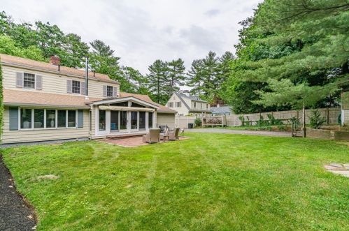 7 Homestead Rd, South Lynnfield, MA 01940 exterior