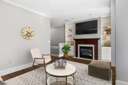 496 6Th St, Roxbury-Xing, MA 02127 exterior