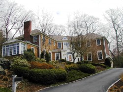 138 Valentine St, Newton, MA 02465 exterior