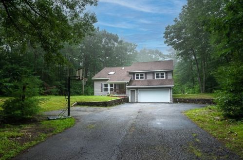 27 Streeter Rd, Hubbardston, MA 01452 exterior