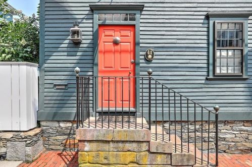 41 3Rd St, Newport, RI 02840 exterior
