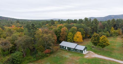 362 Rush Rd, Henniker, NH 03242 exterior