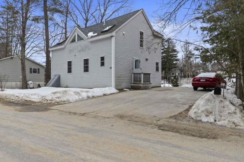 54 Tibbetts Rd, Fremont, NH 03044 exterior