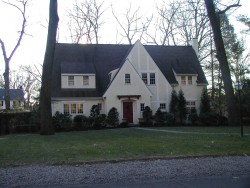 35 Fenwick Rd, Newton, MA 02468 exterior