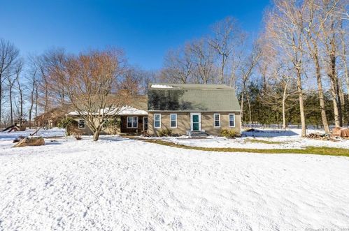 1 Alexis Dr, Manchester, CT 06043 exterior