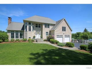 732 Spruce Brook Rd, Southbury, CT 06488 exterior