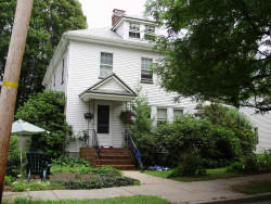 8 Hallron Rd, Newton, MA 02462 exterior
