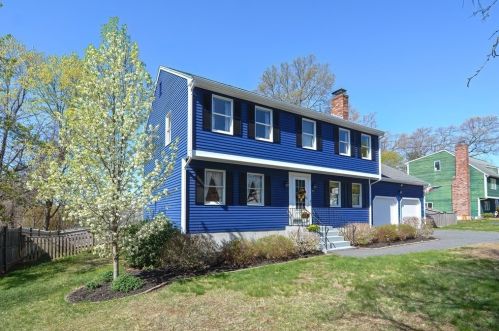 97 Jones Rd, Hopedale, MA 01747 exterior