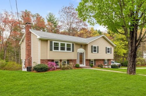 17 Shady Hill Dr, North Reading, MA 01864 exterior