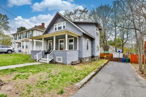 3 Fayerweather St, Billerica, MA 01862 exterior