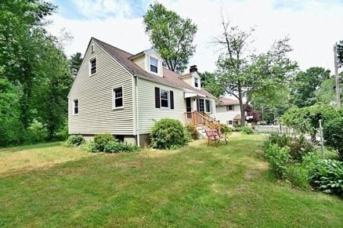 19 Shawsheen Rd, Billerica, MA 01821 exterior