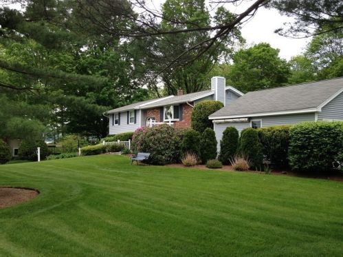 56 Reservoir Dr, Danvers, MA 01923 exterior