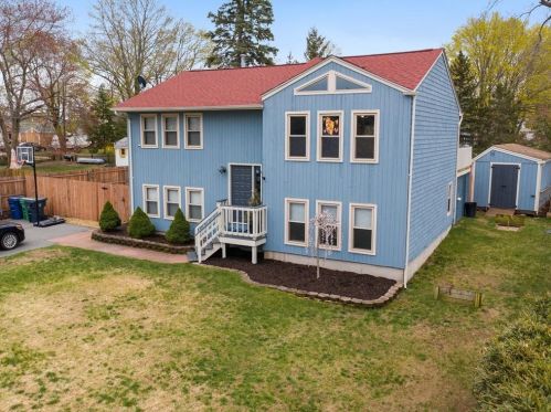 78 River Vue Ave, Warwick, RI 02889 exterior