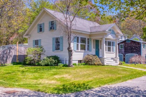 9 Union Ct, Boothbay Harbor, ME 04538 exterior