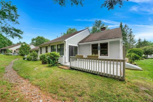 7 Mistwood Ln, Laconia, NH 03246 exterior