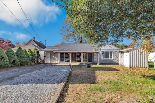 17 Lawton Ter, Ansonia, CT 06401 exterior