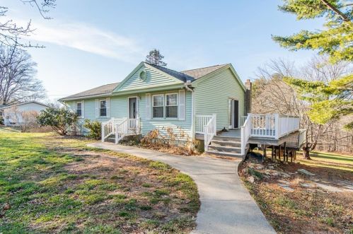 136 Lafantasie Rd, Killingly, CT 06239 exterior